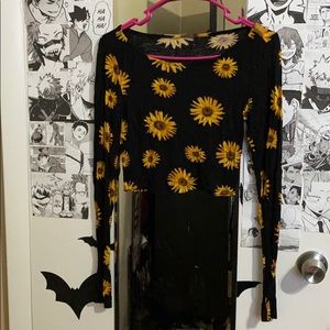 Long sleeve sunflower crop top